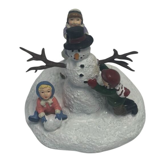 Dept 56 Seasons Bay The First Snow Figurine Vintage 1999 - Picture 1 of 7